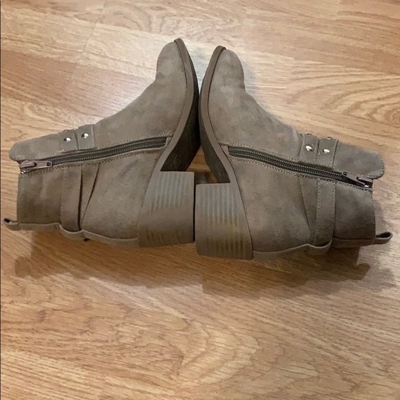 Girls tan booties - Picture 4 of 7